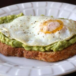 N-Avocado toast with Eggs
