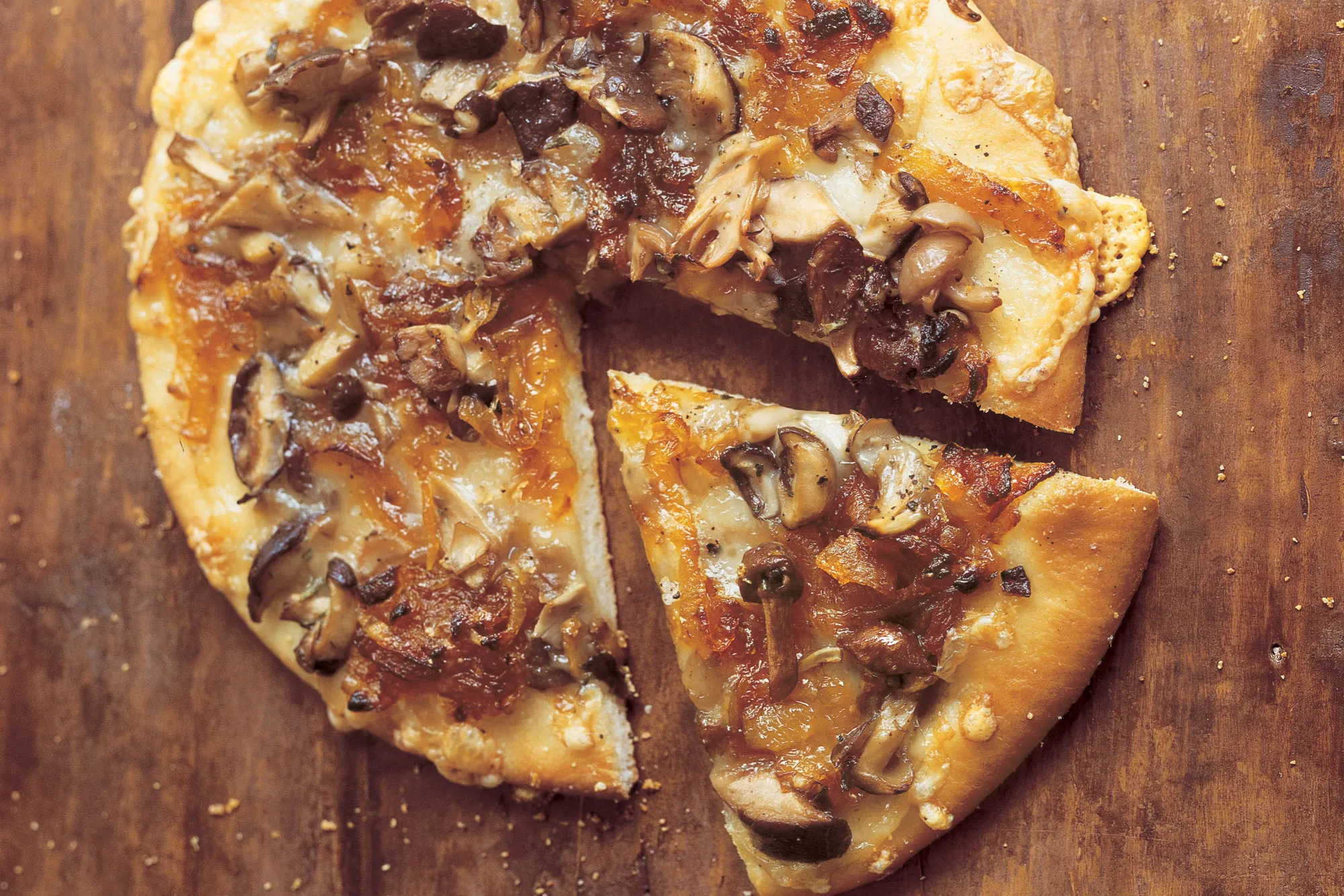 Caramelized wild mushroom pizza